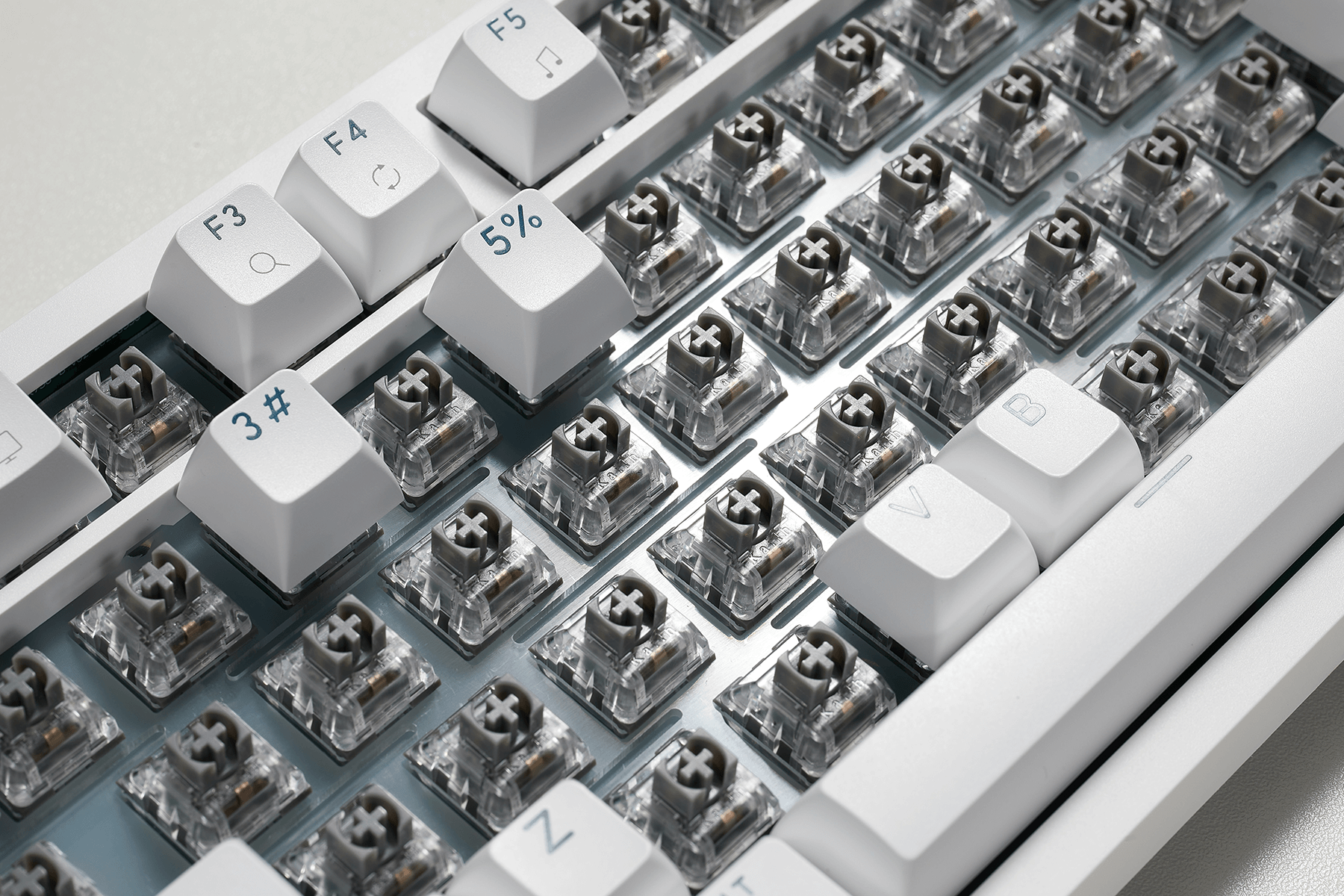 CloudStrike_Y3_TKL_Wireless_RGB_Mechanical_Keyboard_5-pin_Switches