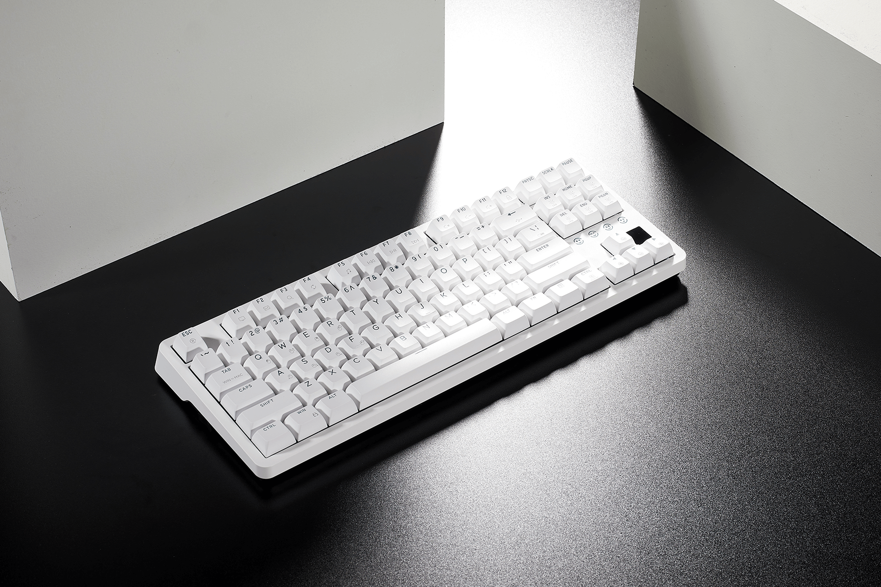 CloudStrike_Y3_TKL_Wireless_RGB_Mechanical_Keyboard_PBT_Double_Shot_Keycaps