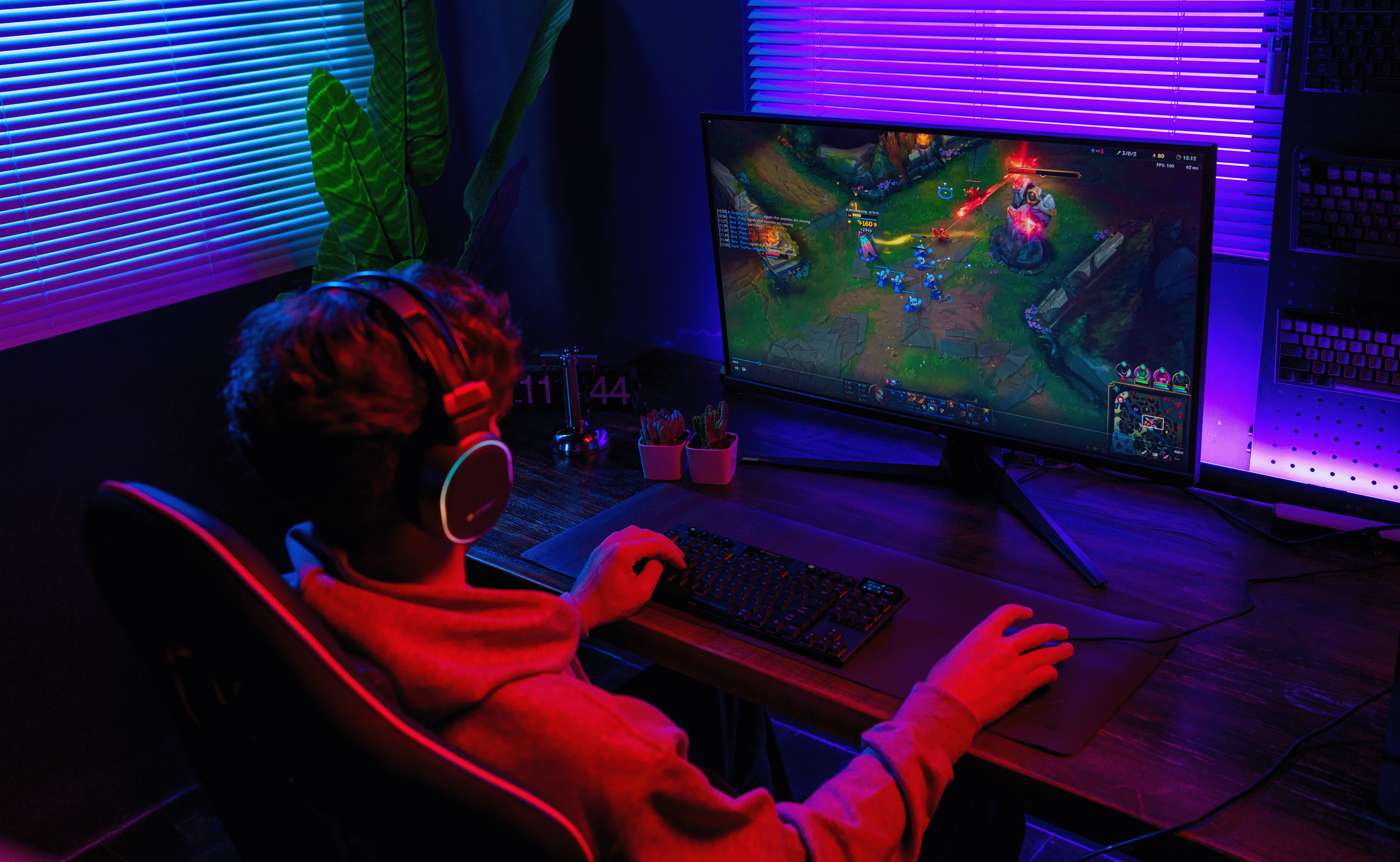 Play_games_with_A3_Low-Profile_Mechanical_Keyboard