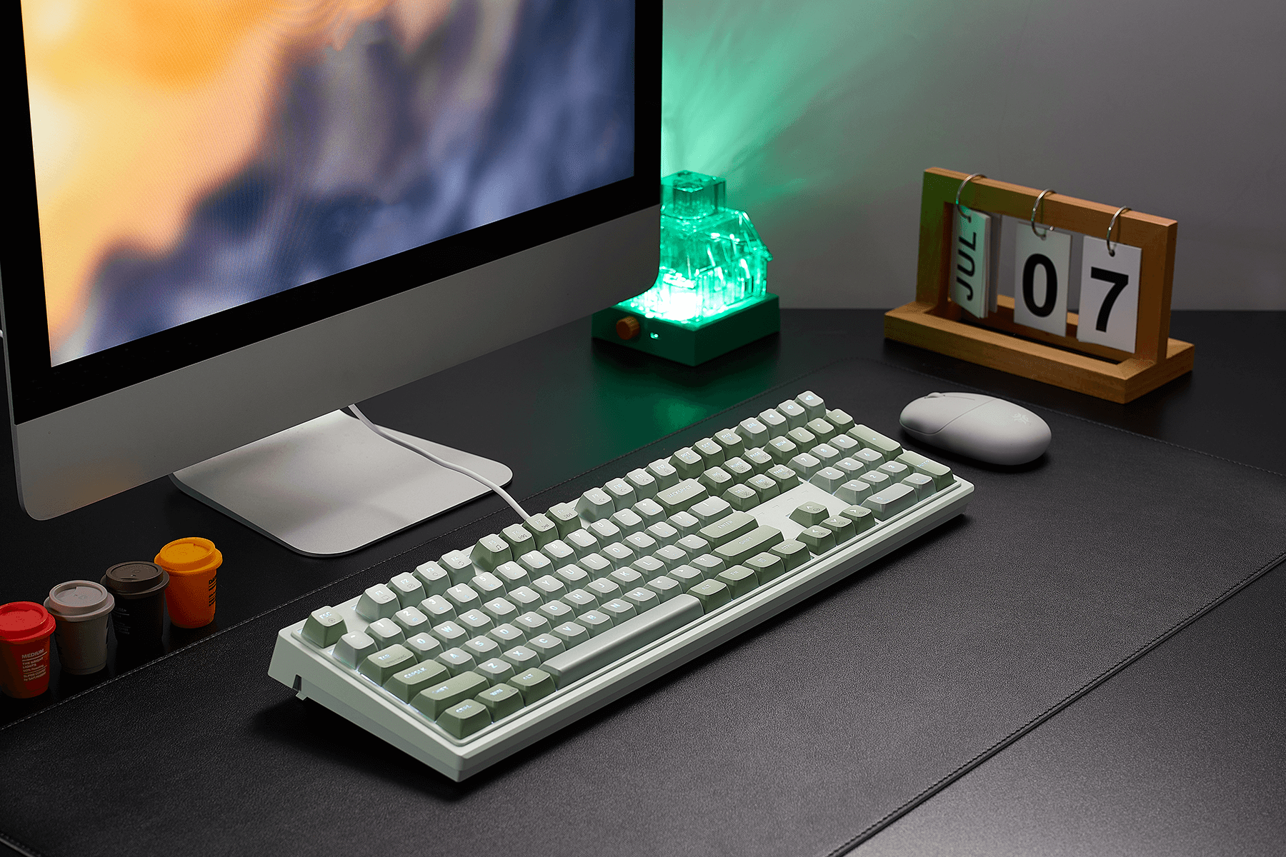 Purple_Rain_M5_Wired_Full_Size_Creamy_Mechanical_Keyboard_Desk_Scene