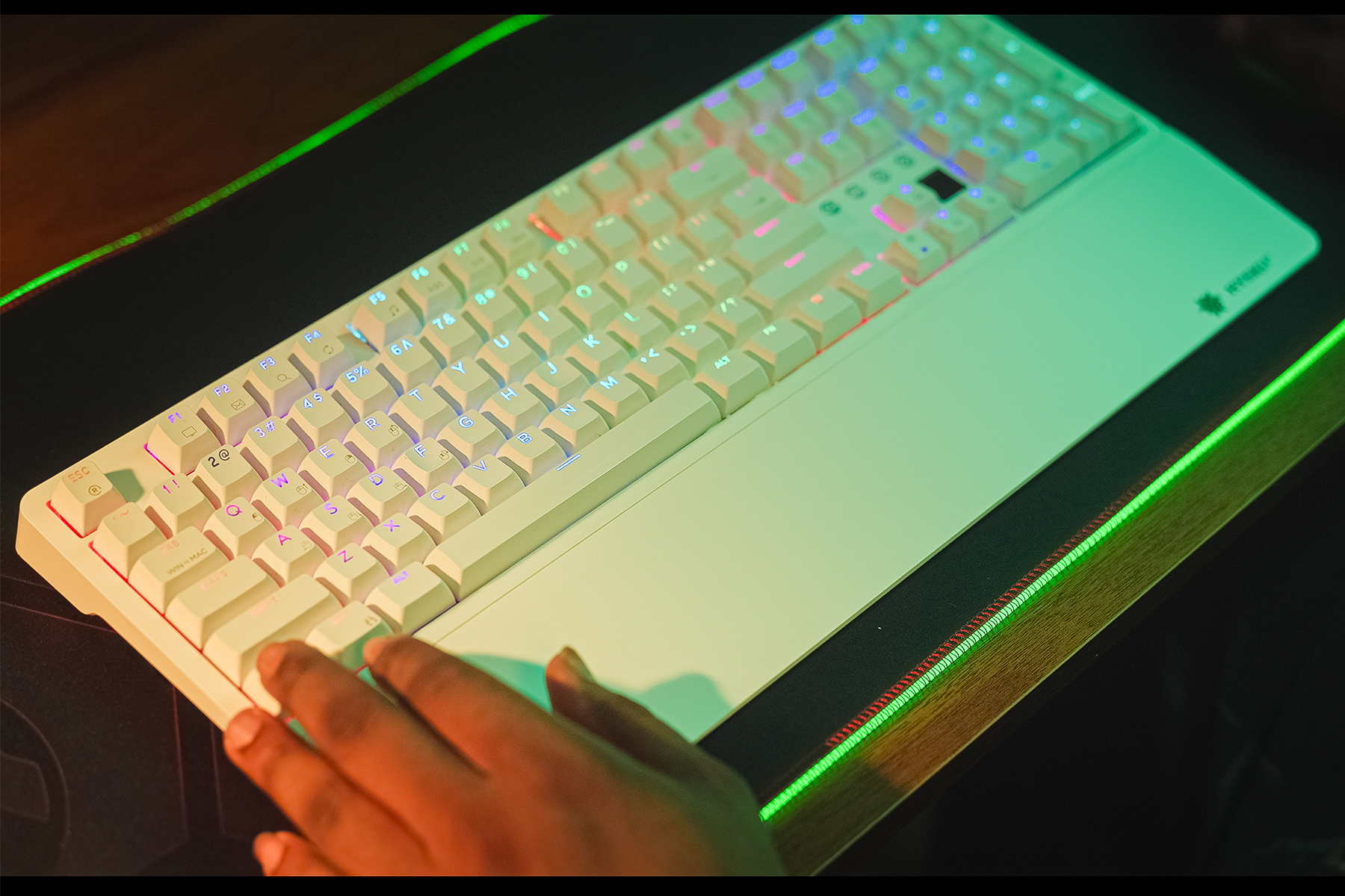 CloudStrike Y5 Wireless RGB Hot-Swappable Keyboard Full Size Layout